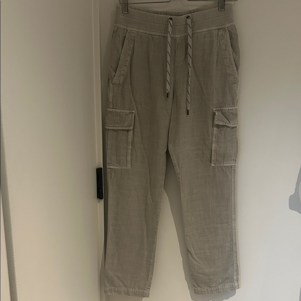 Women's size 0 James Perse Casual Cargo Pants - light gray